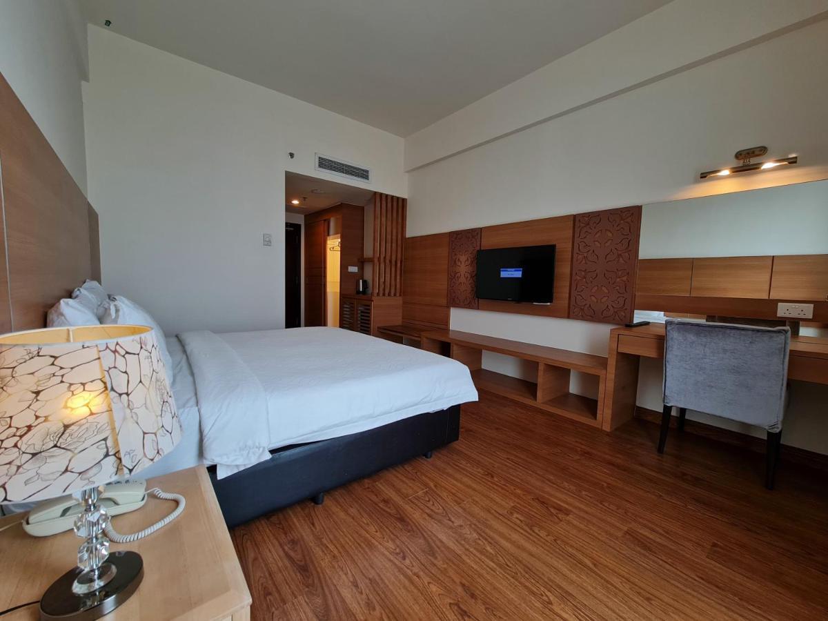 Swan Garden Hotel Malacca Екстериор снимка