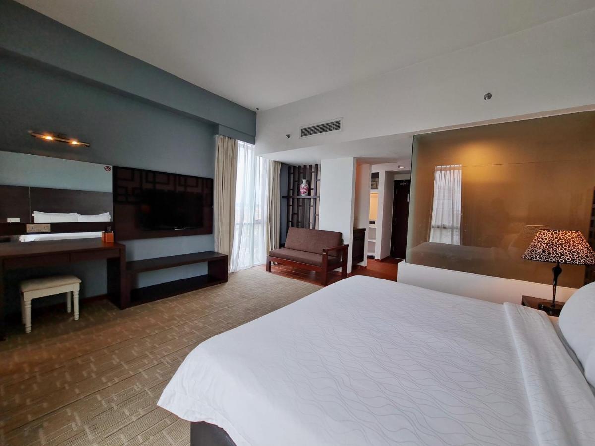 Swan Garden Hotel Malacca Екстериор снимка