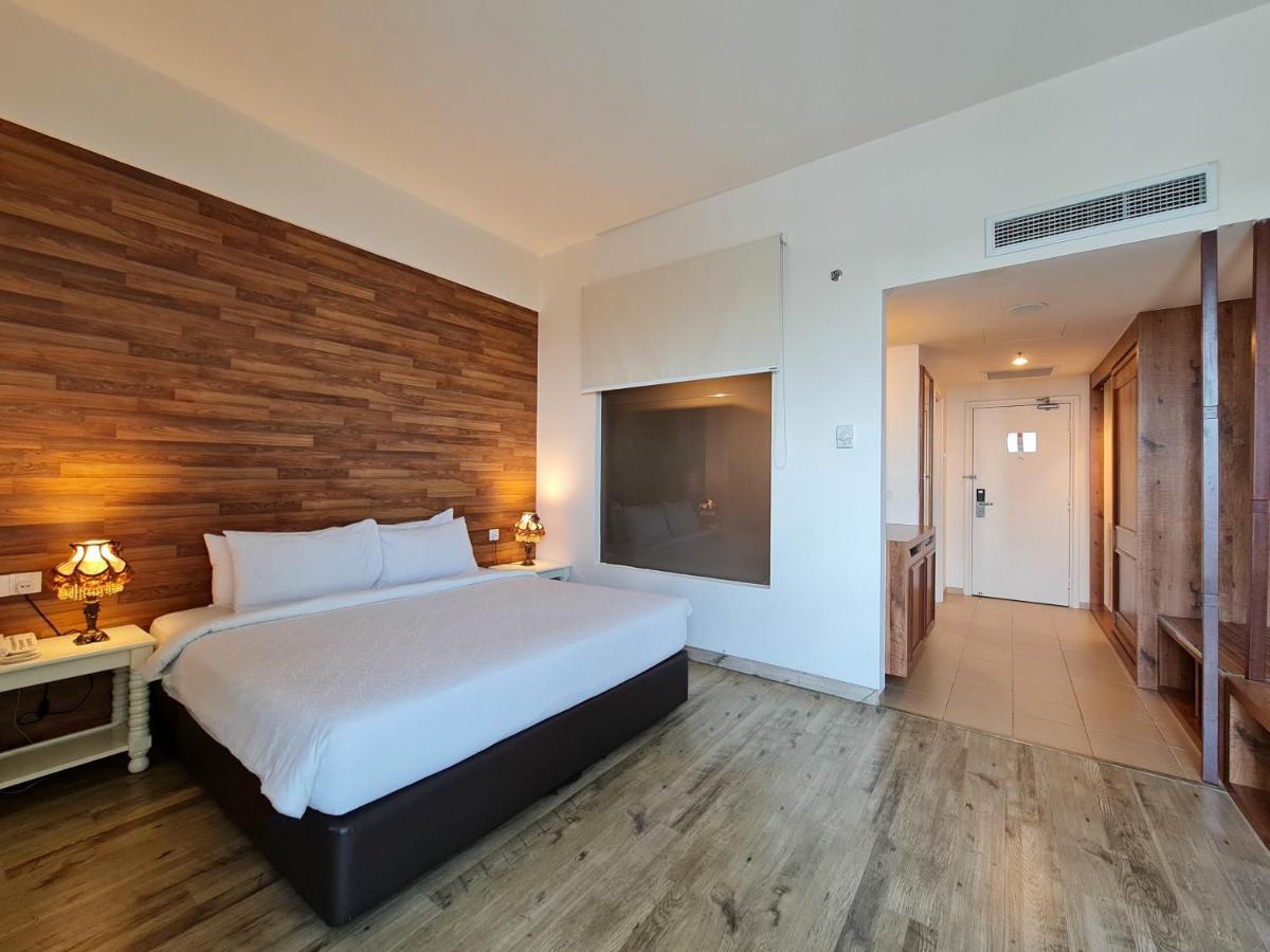 Swan Garden Hotel Malacca Екстериор снимка