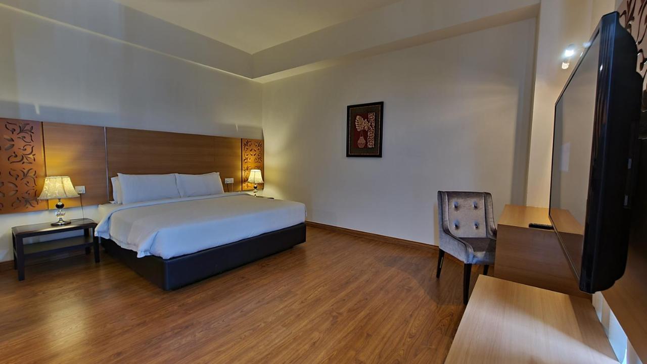 Swan Garden Hotel Malacca Екстериор снимка