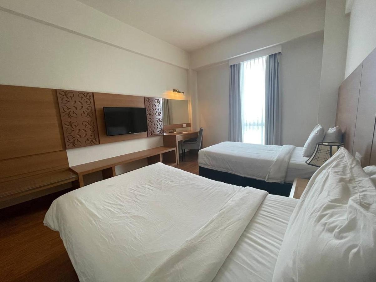 Swan Garden Hotel Malacca Екстериор снимка