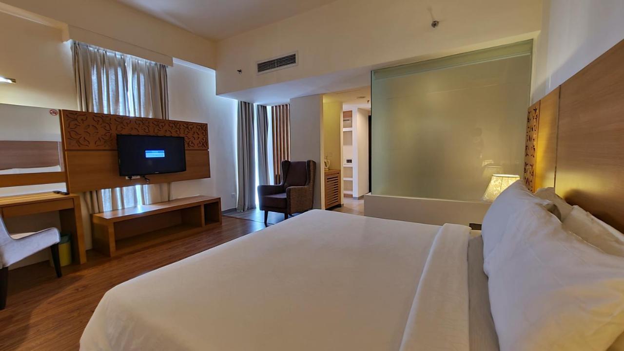 Swan Garden Hotel Malacca Екстериор снимка