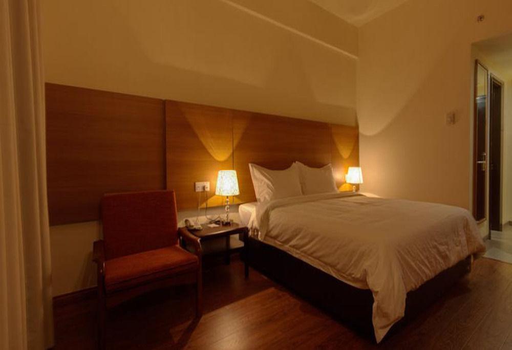 Swan Garden Hotel Malacca Екстериор снимка