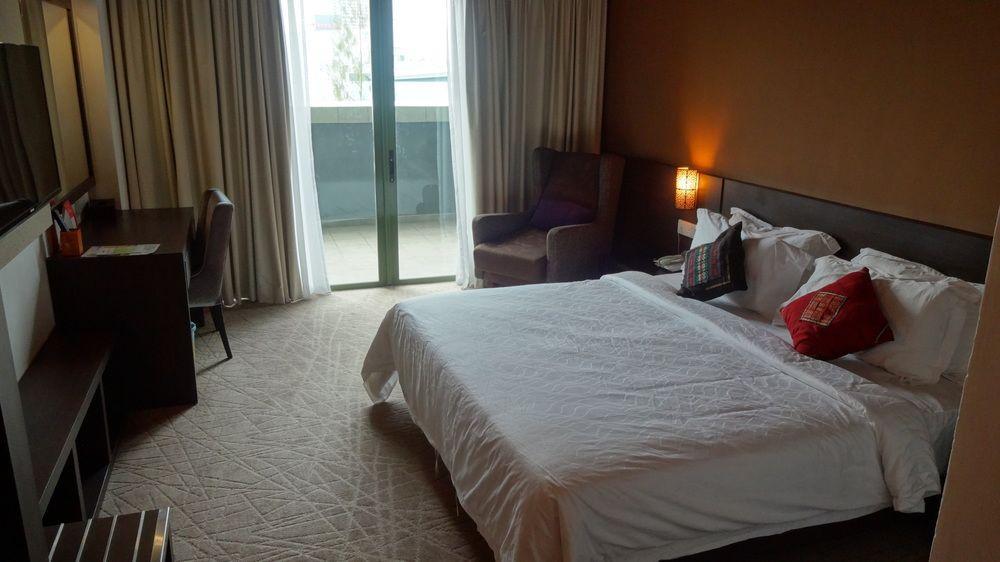 Swan Garden Hotel Malacca Екстериор снимка