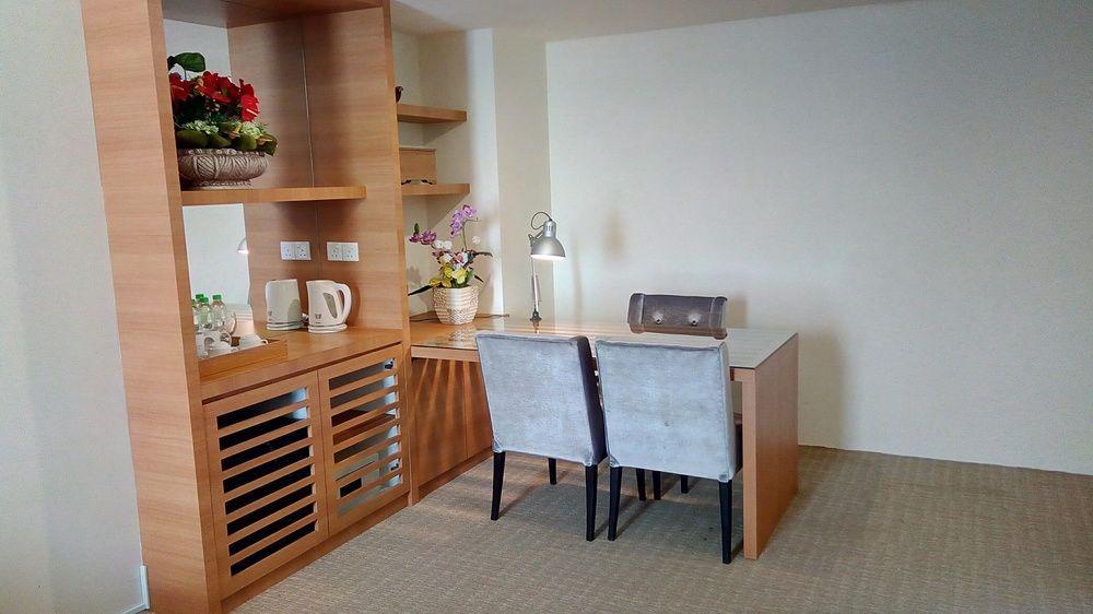 Swan Garden Hotel Malacca Екстериор снимка