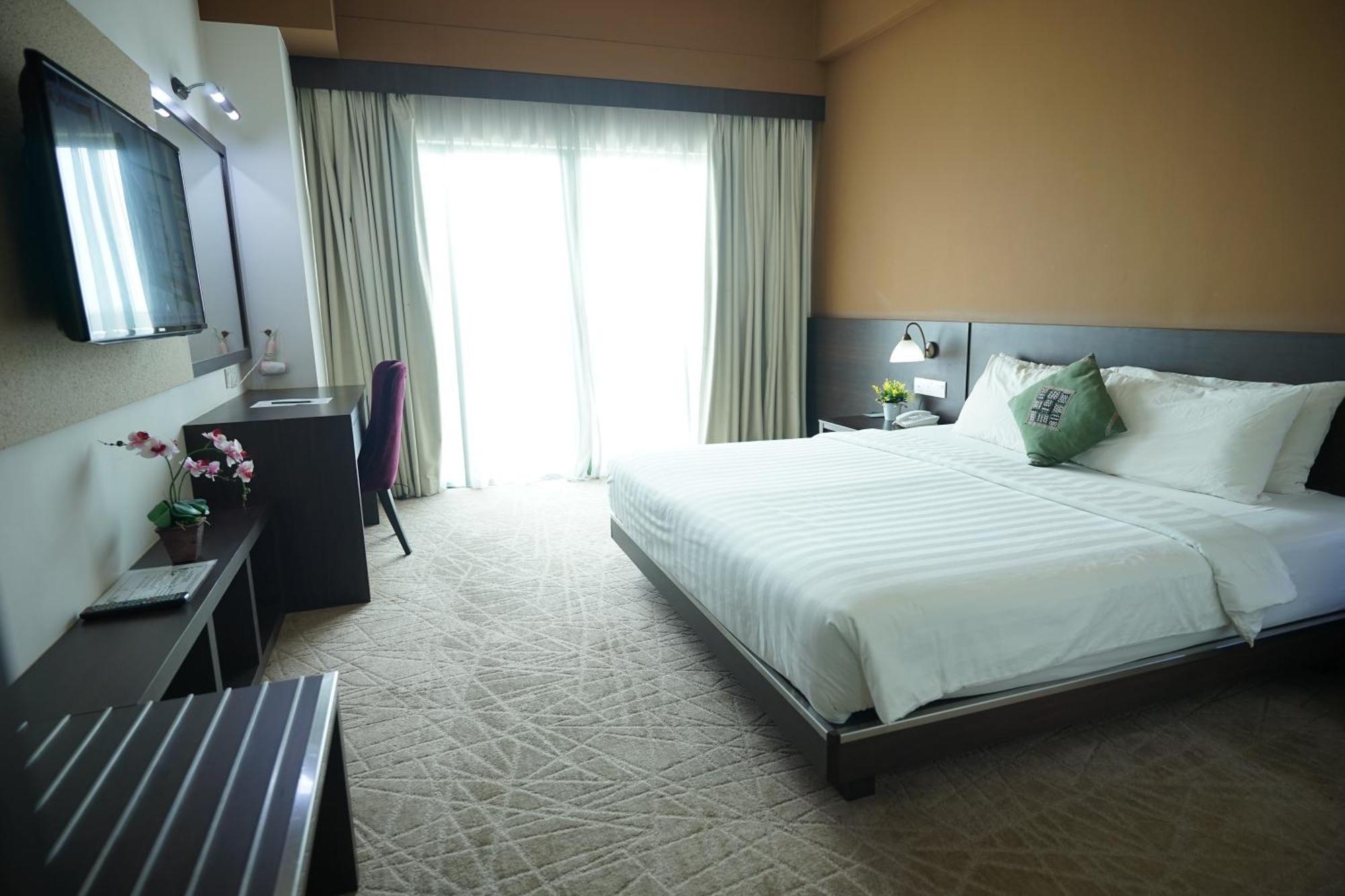 Swan Garden Hotel Malacca Екстериор снимка